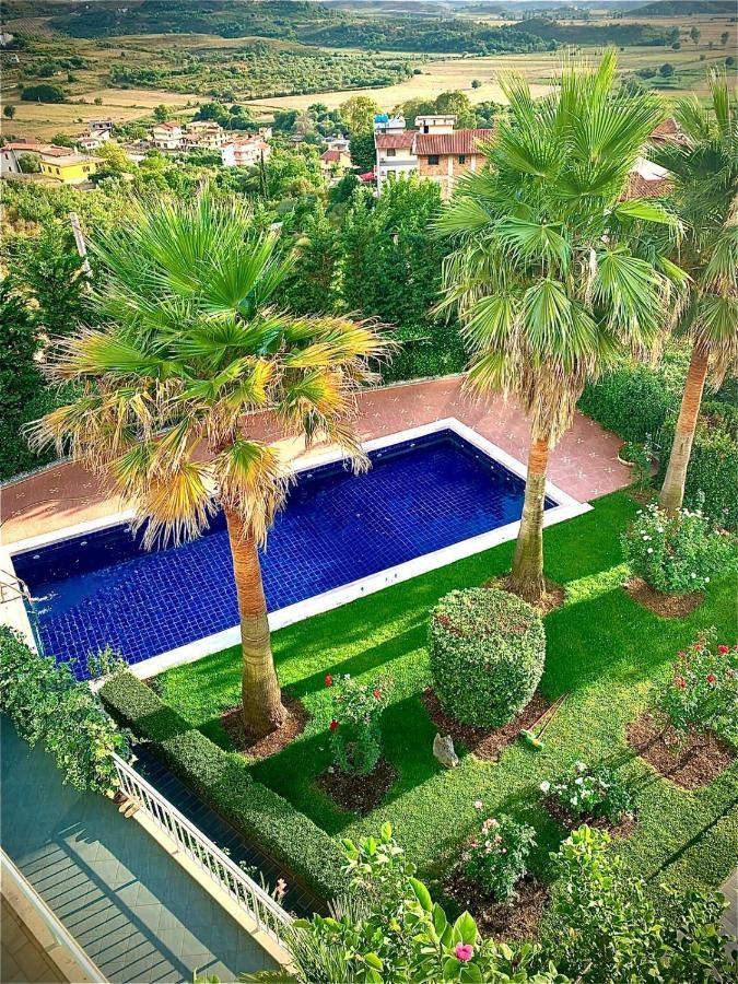 Family Beach Swimming Pool Villa Luanit Trajas Екстериор снимка