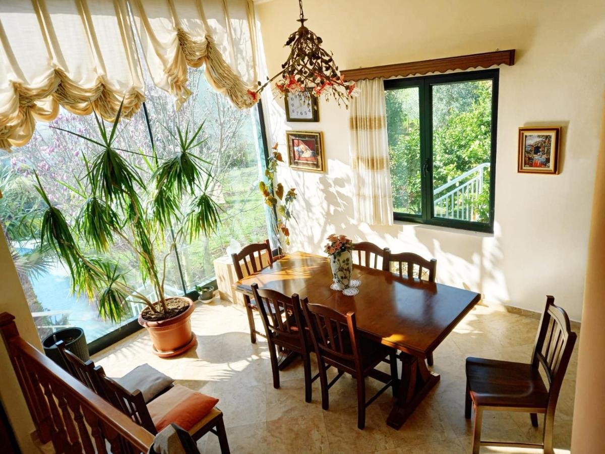 Family Beach Swimming Pool Villa Luanit Trajas Екстериор снимка