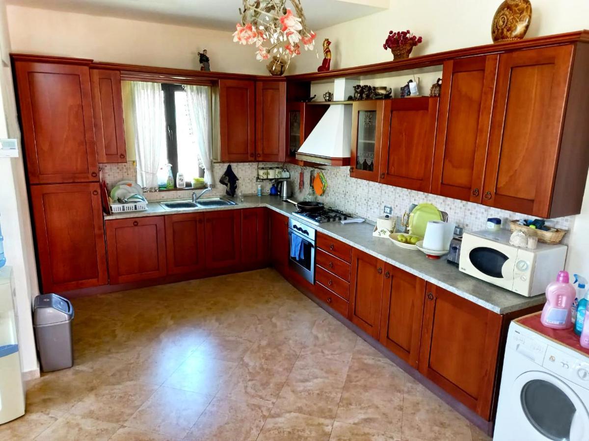 Family Beach Swimming Pool Villa Luanit Trajas Екстериор снимка
